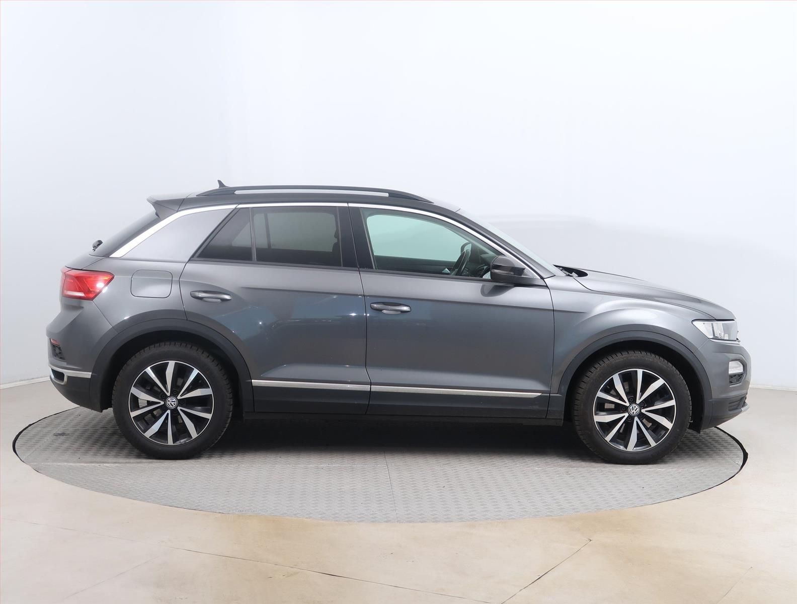 Volkswagen T-Roc, 2.0 TDI 4Motion, Advance, 4X4 - fotka 6