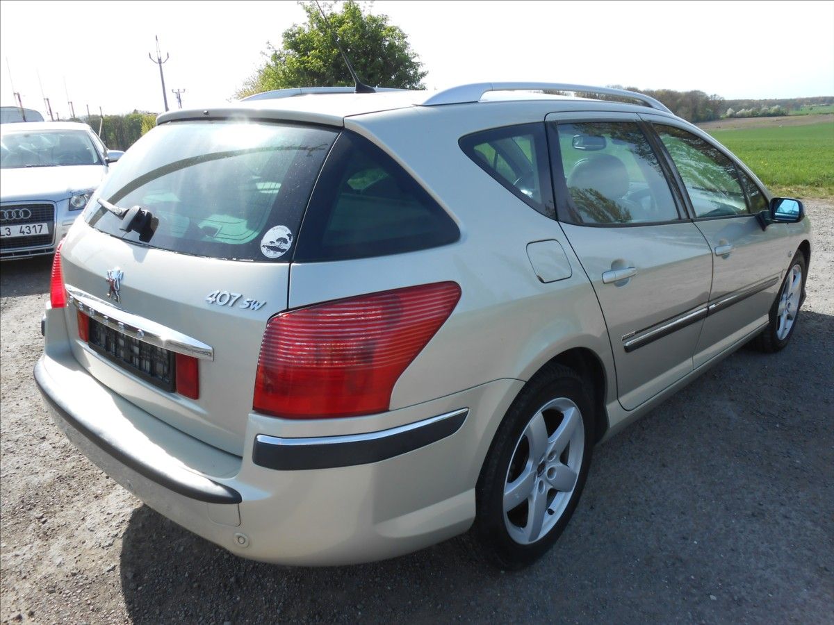 Peugeot 407, 2,2 i 16V 120 kW SW SERVISKA - fotka 4