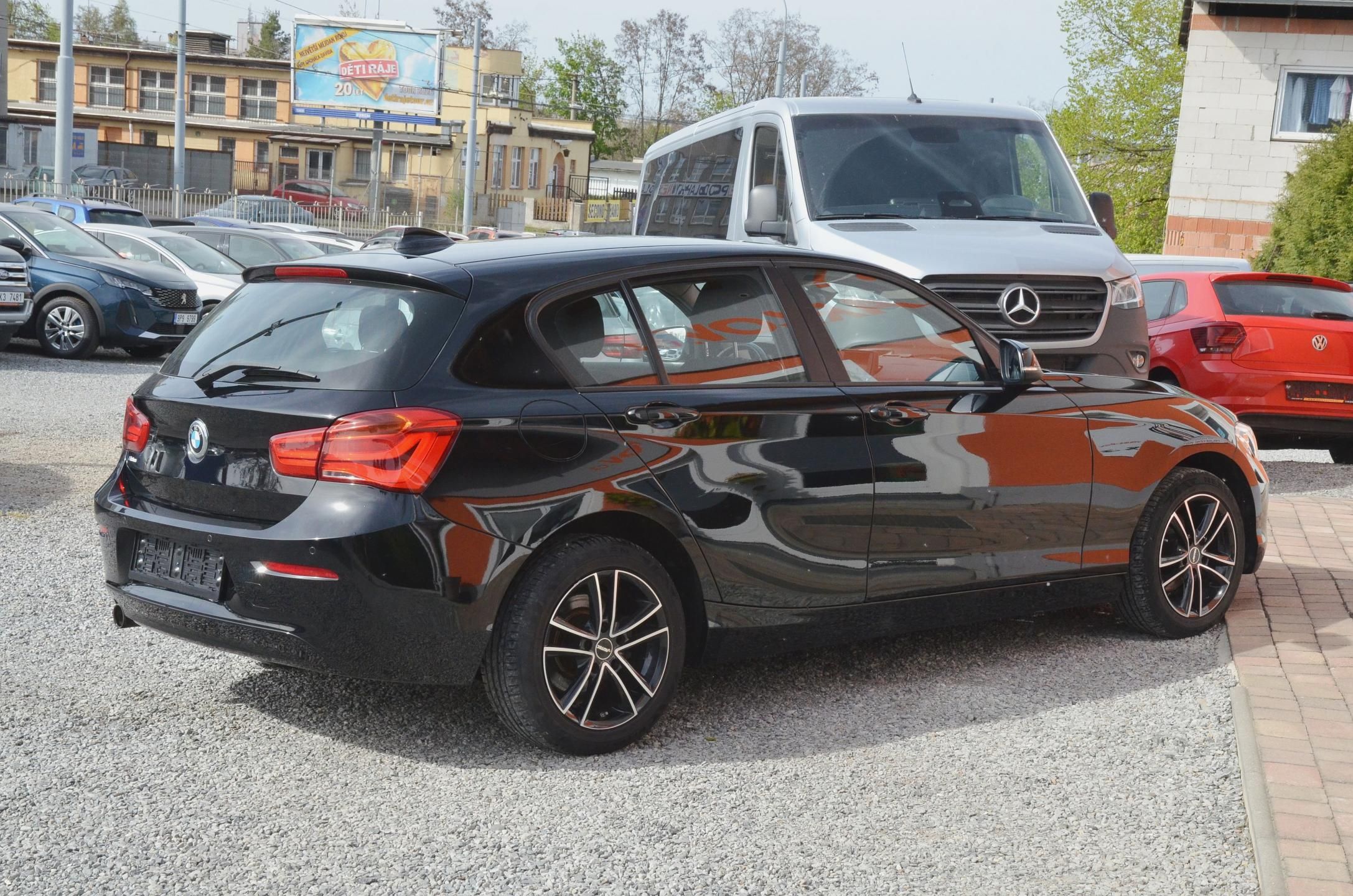 BMW Řada 1, 116i 80kW Facelift /AUT. KLIMA - fotka 6