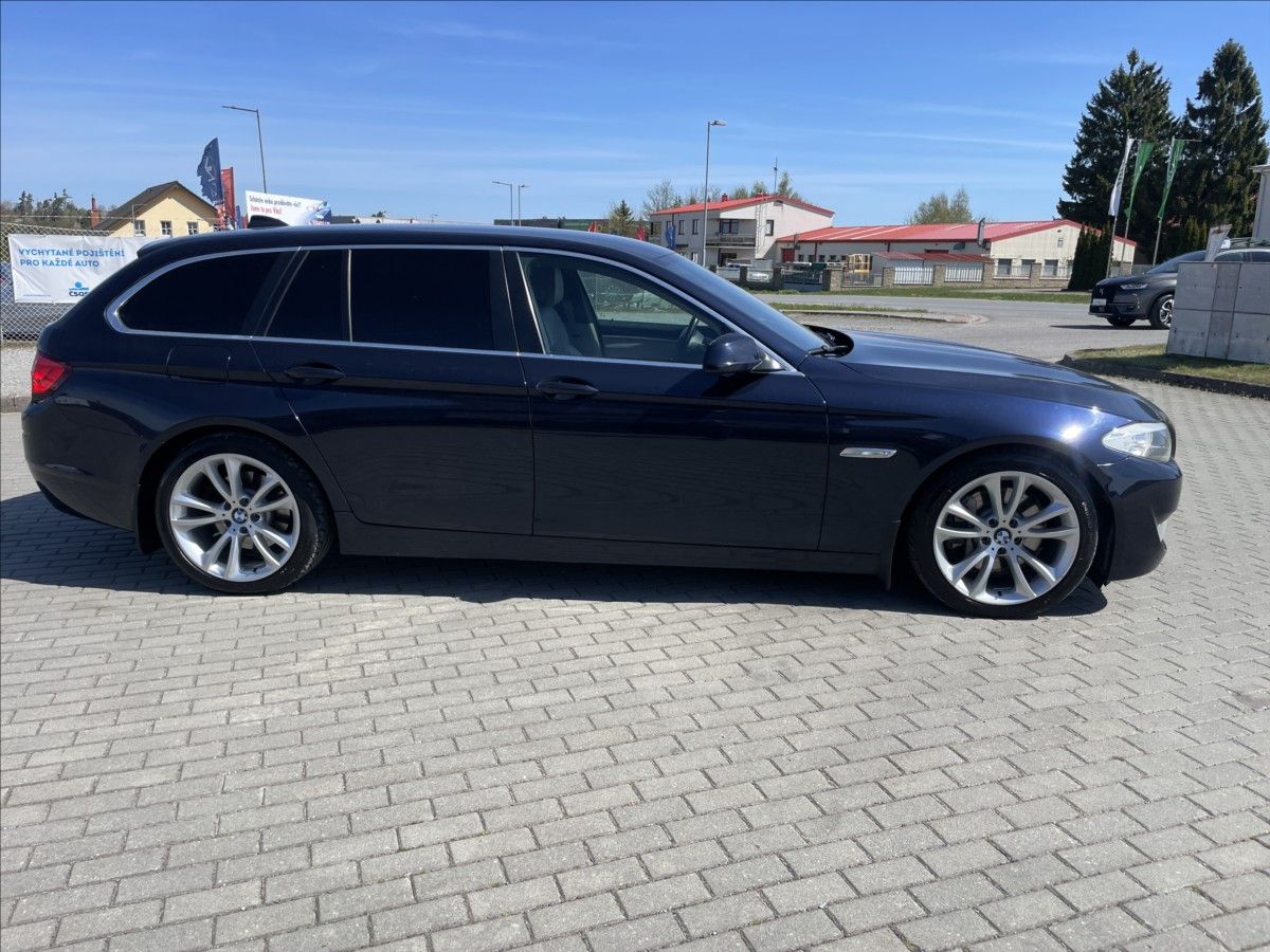 BMW Řada 5, 3,0 d 180kw Manuál Luxury 2maj - fotka 5