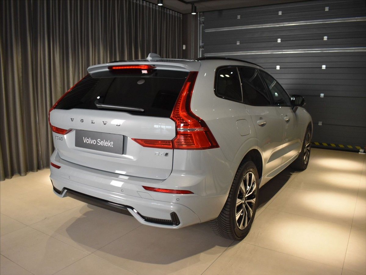 Volvo XC60, 2,0 B4 AWD Plus Blis,Bezklíč - fotka 4