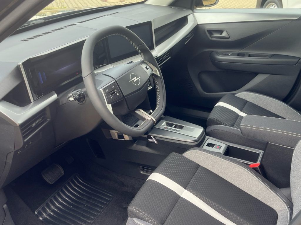 Opel Frontera, EDITION Hybrid 1.2T(81kW/110k) - fotka 6