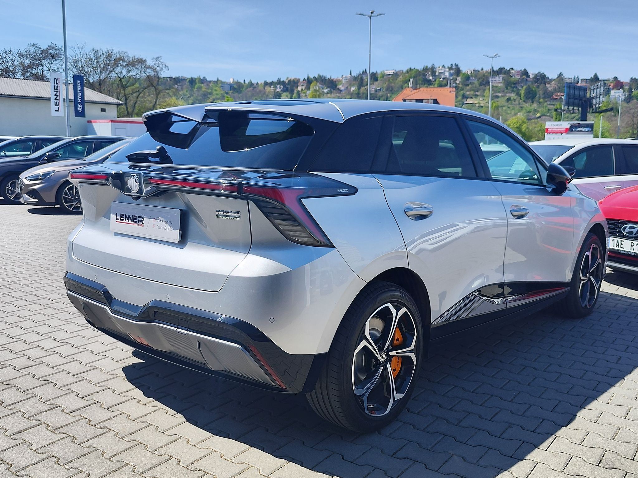 MG MG4, 64kWh/320kW XPower - fotka 5