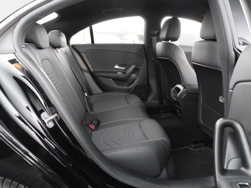 Mercedes-Benz CLA, 180*Kamera*Navi*Led*DAB* - fotka 6