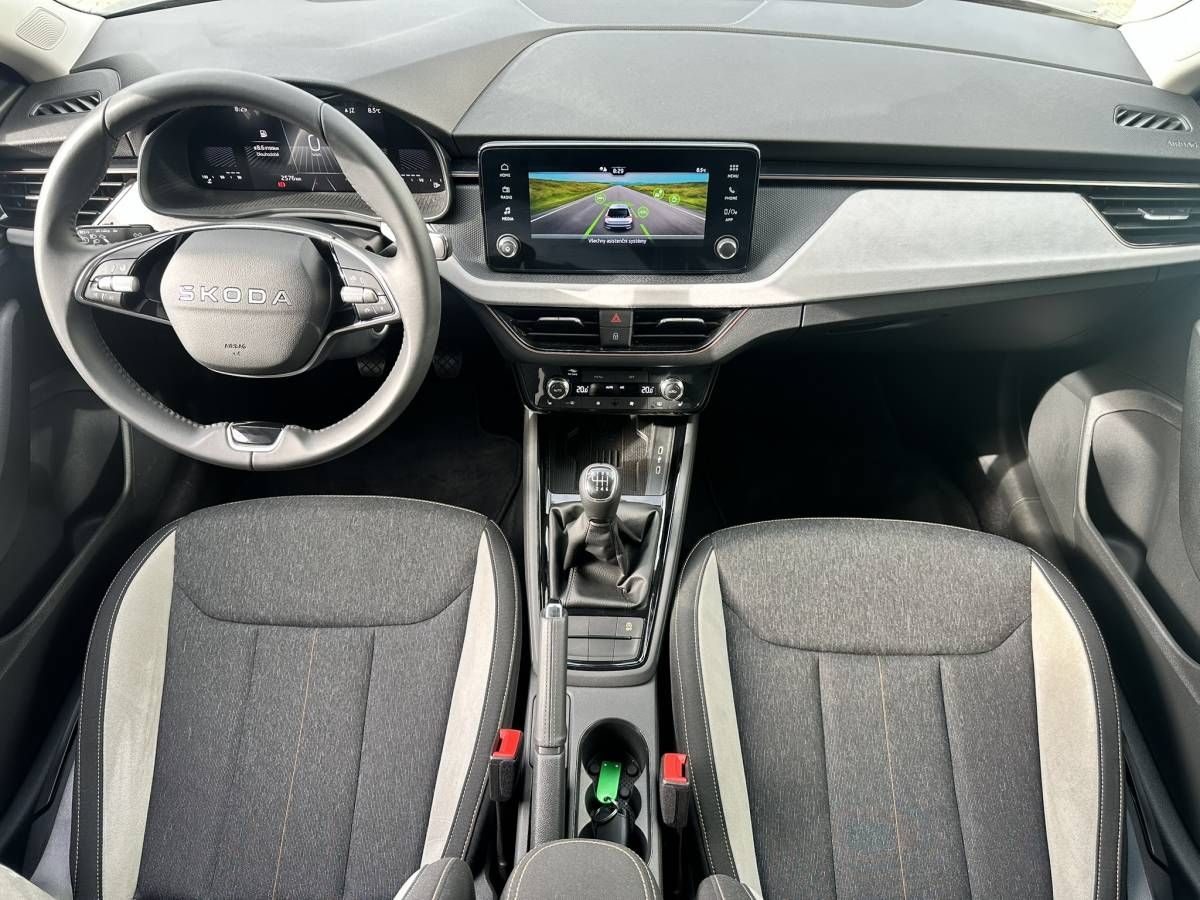 Škoda Scala, Top Selection 1,0 TSI 85kW MT6 - fotka 5