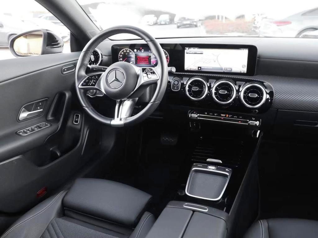 Mercedes-Benz CLA, 180*Kamera*Navi*Led*DAB* - fotka 4