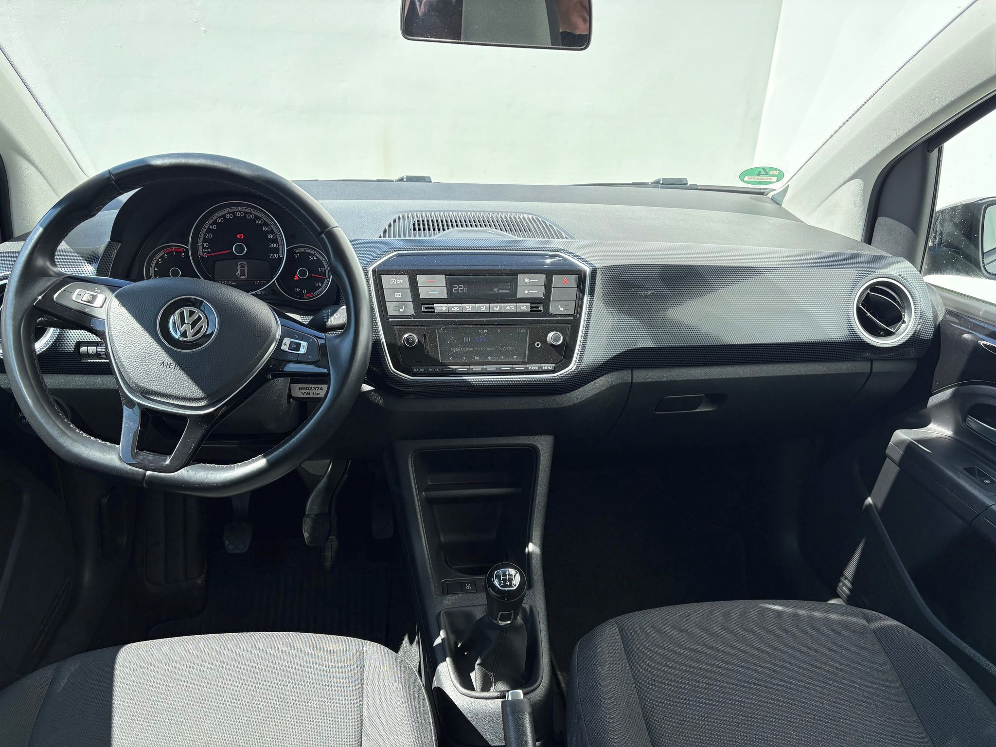 Volkswagen Up!, 1.0, 55kW, Klima, Výhřevy - fotka 5