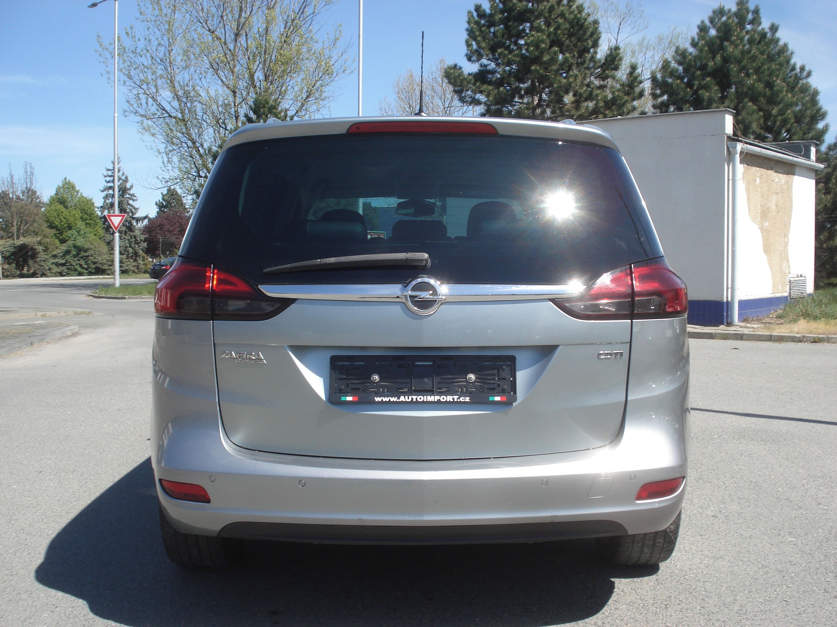 Opel Zafira, 2.0 CDTi  COSMO 7 MIST - fotka 4