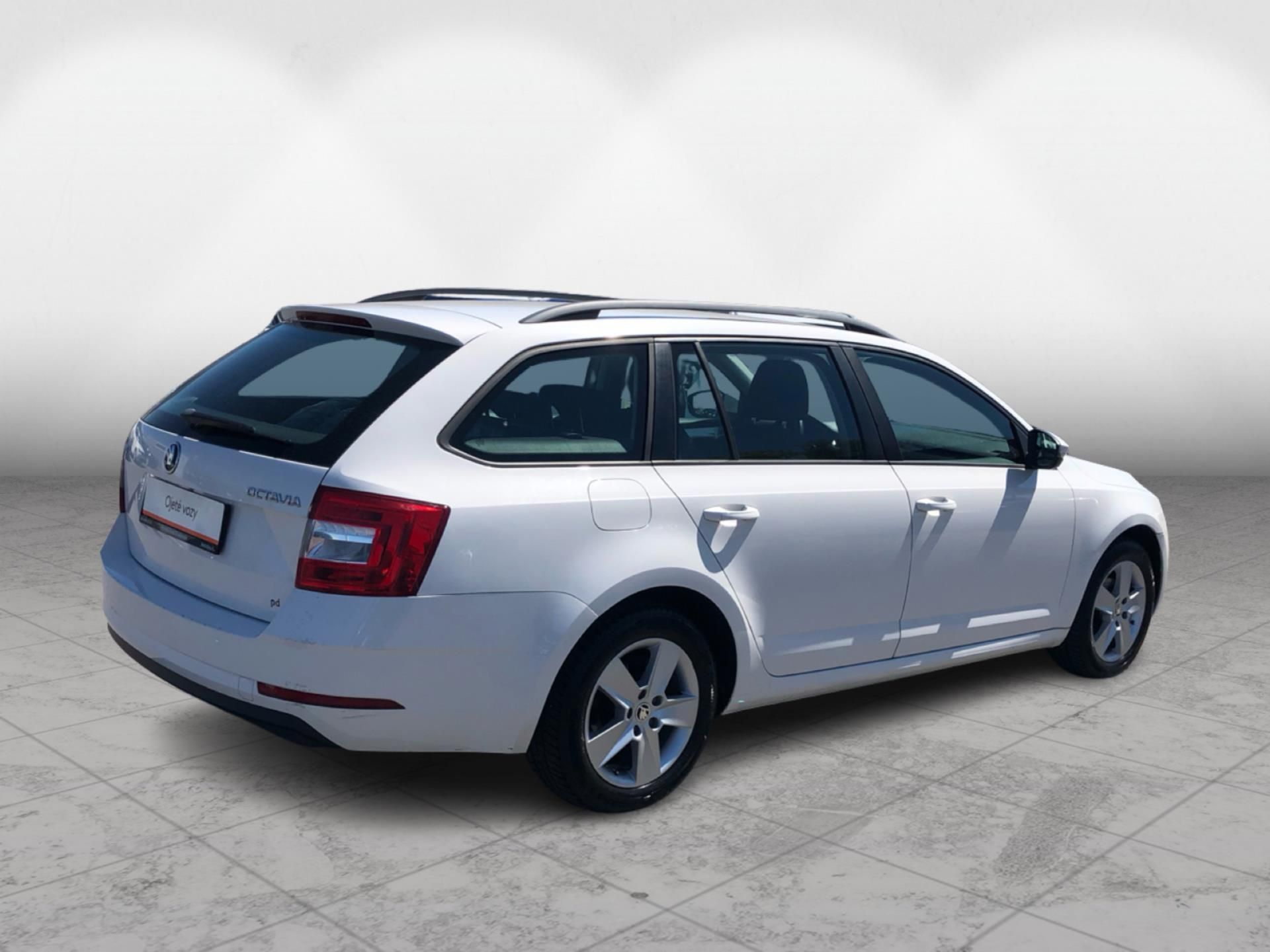 Škoda Octavia, Combi 1,6 TDI Ambition - fotka 2