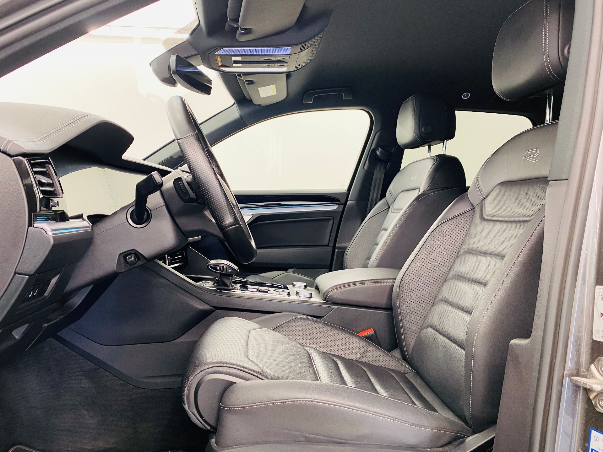 Volkswagen Touareg, 3.0 TDI 210kW R-line 4Motion - fotka 5