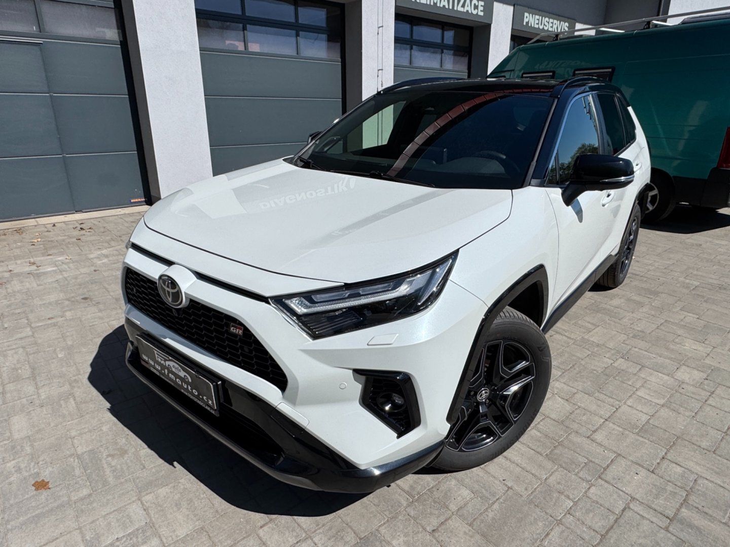 Toyota Rav4, 2.5 Hybrid 4x4 GR,JBL - fotka 2