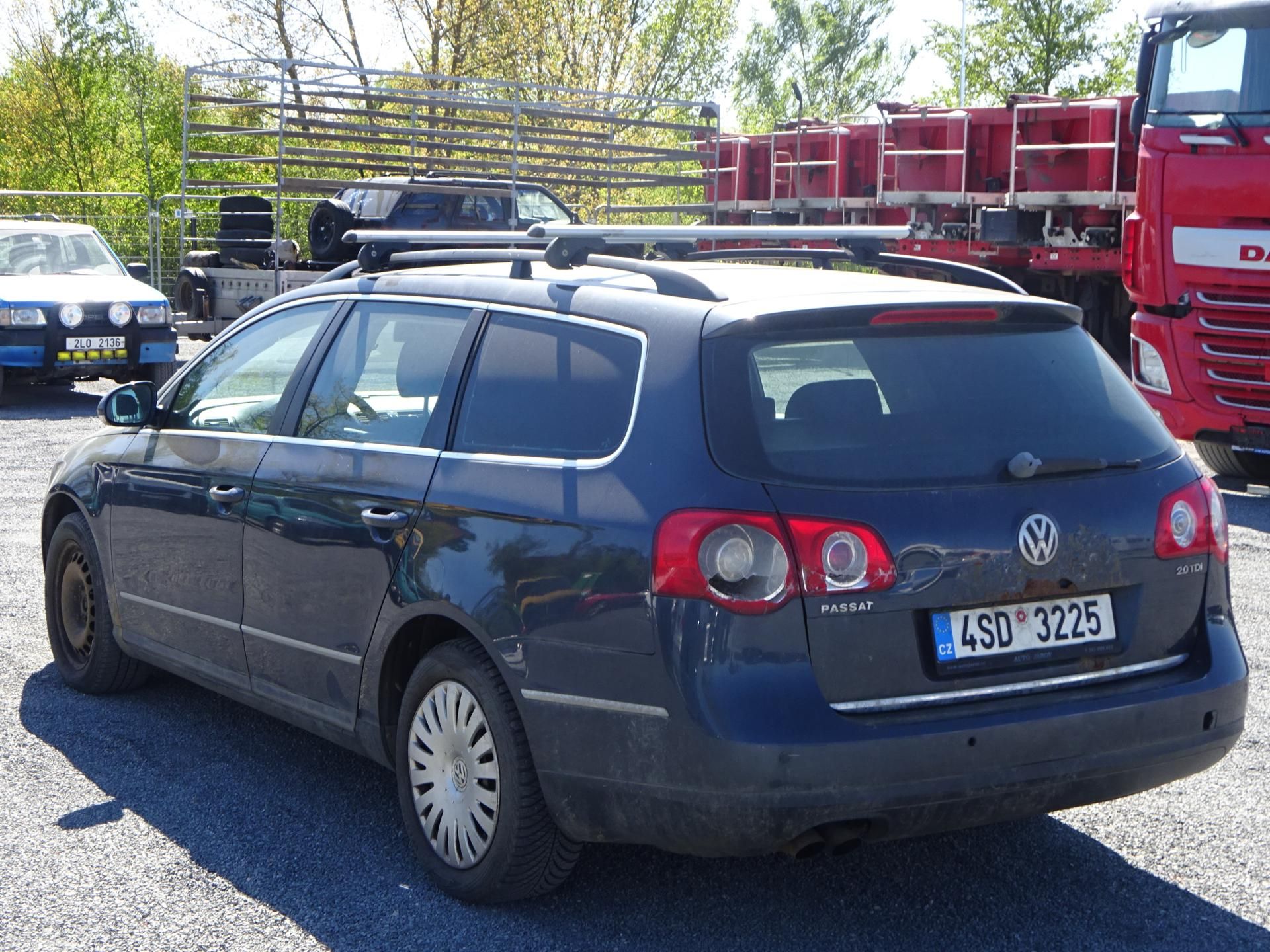Volkswagen Passat, 2.0TDI 103kW COMFORTLINE - fotka 6