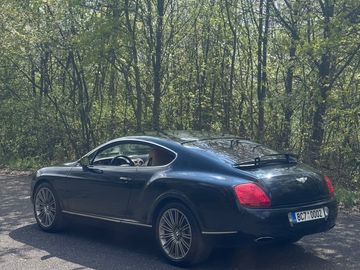 W12