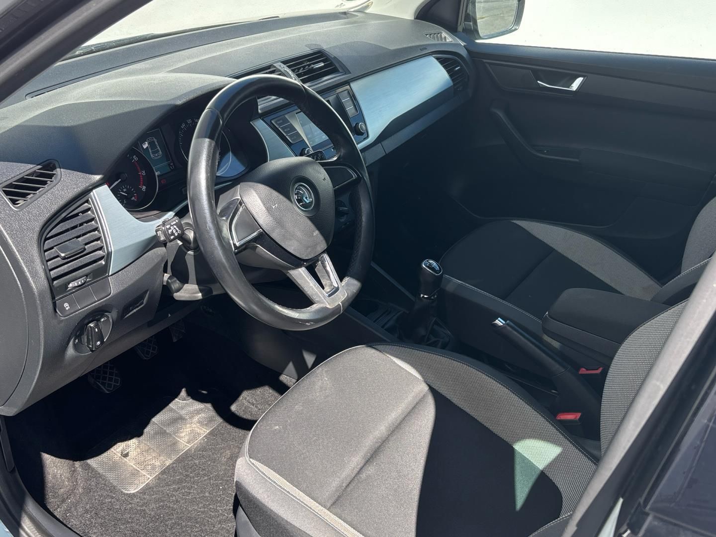 Škoda Fabia, 1.2 TSI / 66 kW COLOR - fotka 6