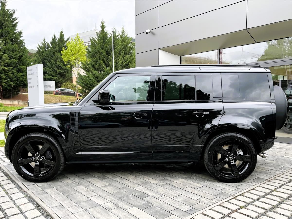 Land Rover Defender, 110 V8 P425 X-DYNAMIC HSE - fotka 2