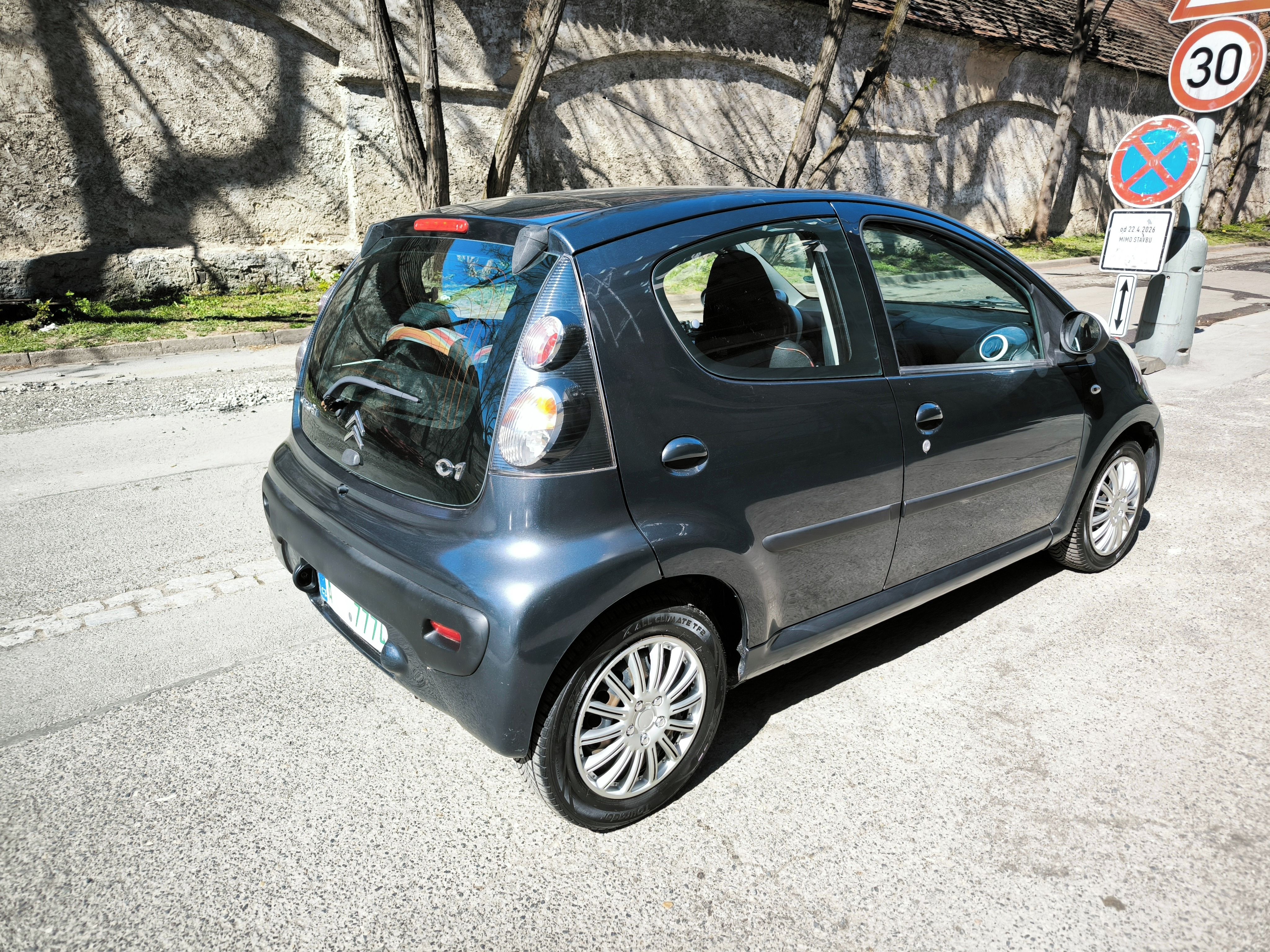Citroën C1, 999cm klimatizace 5dvéř - fotka 6
