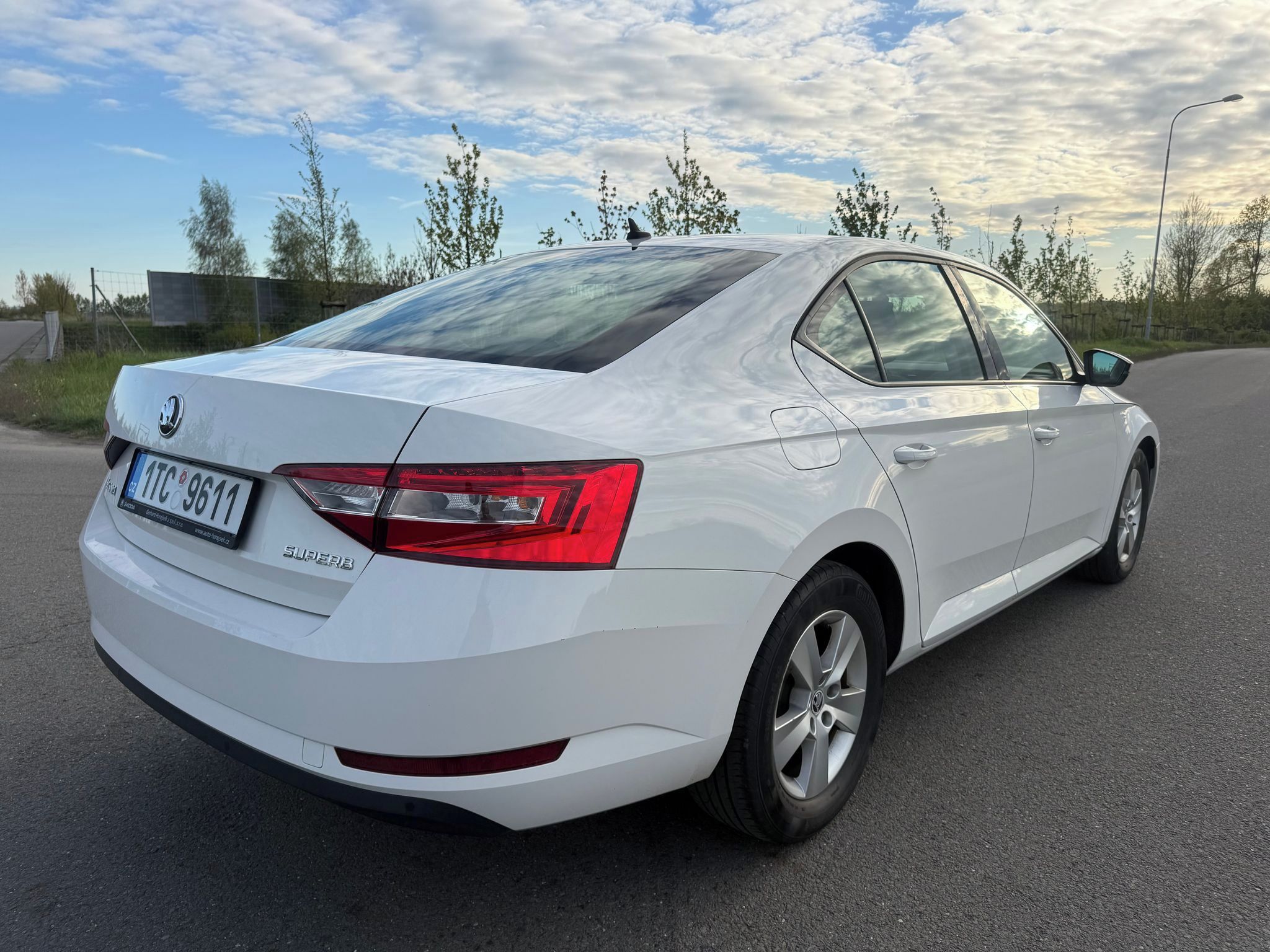Škoda Superb, 2,0 TDI 110 kW - fotka 5