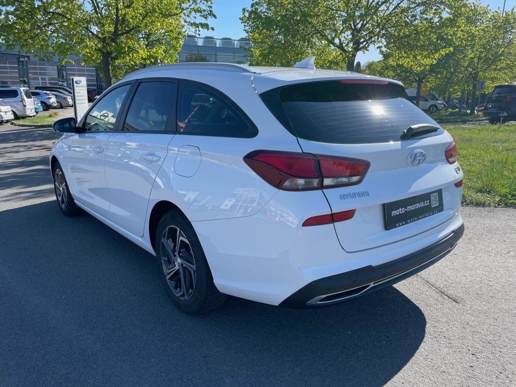 Hyundai i30, 1,0 T-GDi Family Comfort, ČR - fotka 3