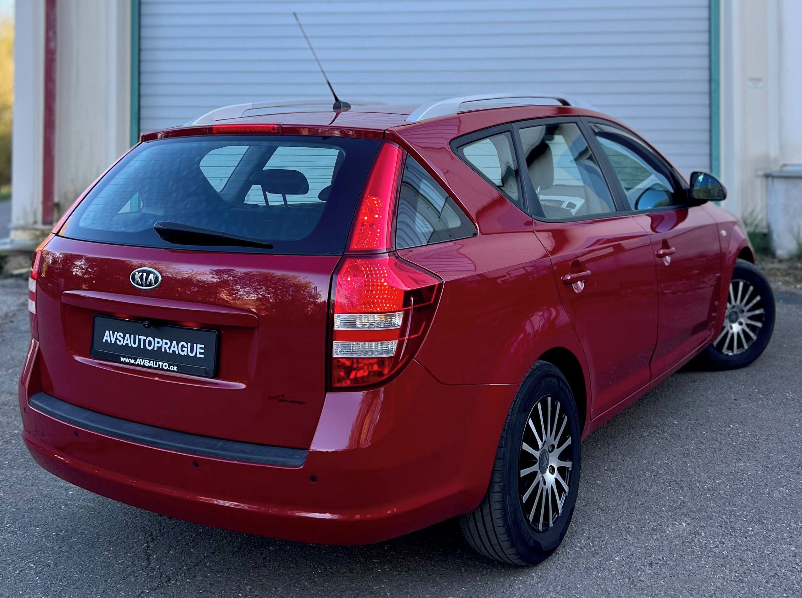 Kia Cee´d, KOMBI 1.6 CRDi (ED) KOMBI - fotka 4