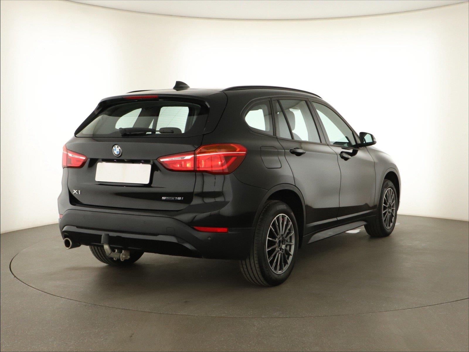 BMW X1, sDrive18i, Automat - fotka 5