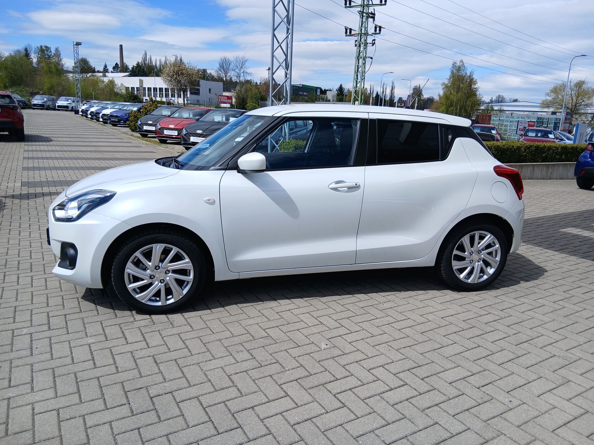 Suzuki Swift, 1.2 DualJet Hybrid Premium - fotka 3