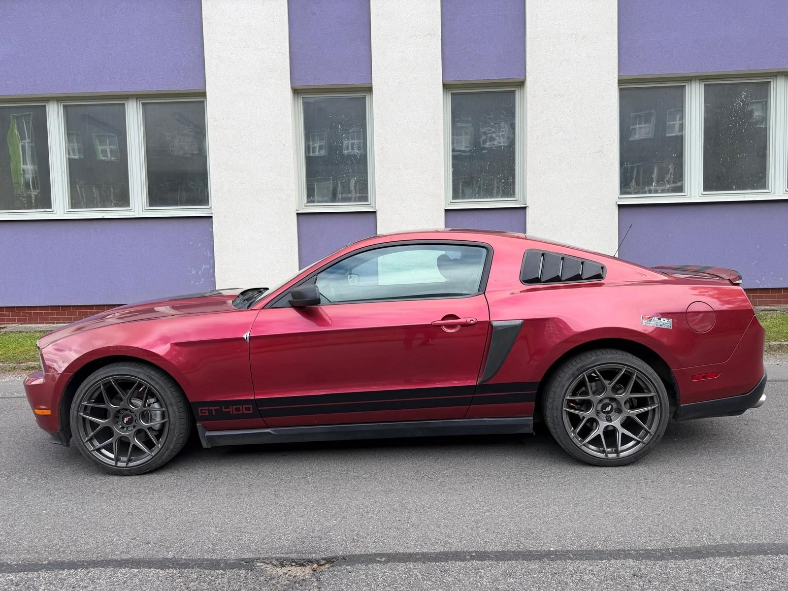 Ford Mustang, 3,6 V6 - fotka 2