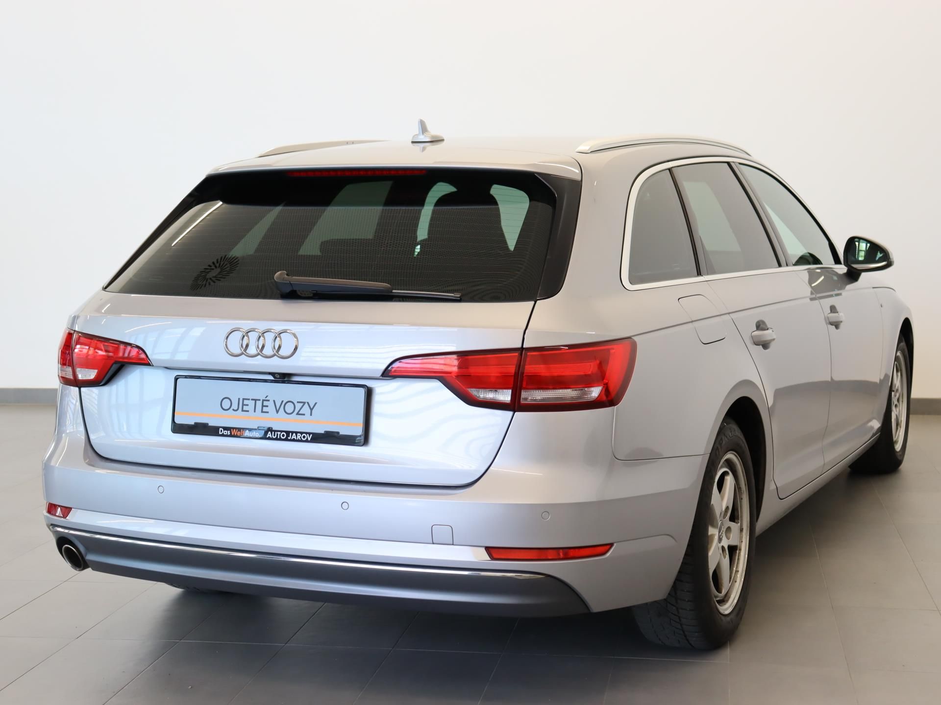 Audi A4 Avant, SPORT 35 TDI 110 KW - fotka 2