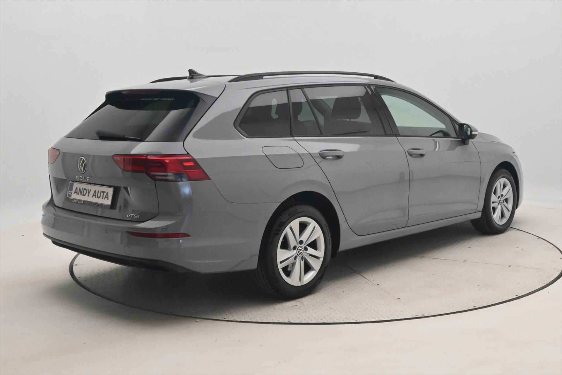 Volkswagen Golf, 1,5 eTSI 96kW DSG Life Busines - fotka 5