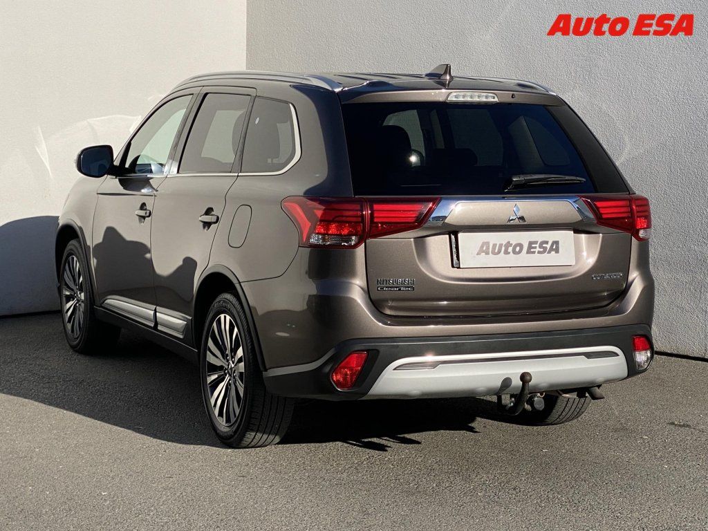 Mitsubishi Outlander, 2.0,AT - fotka 6