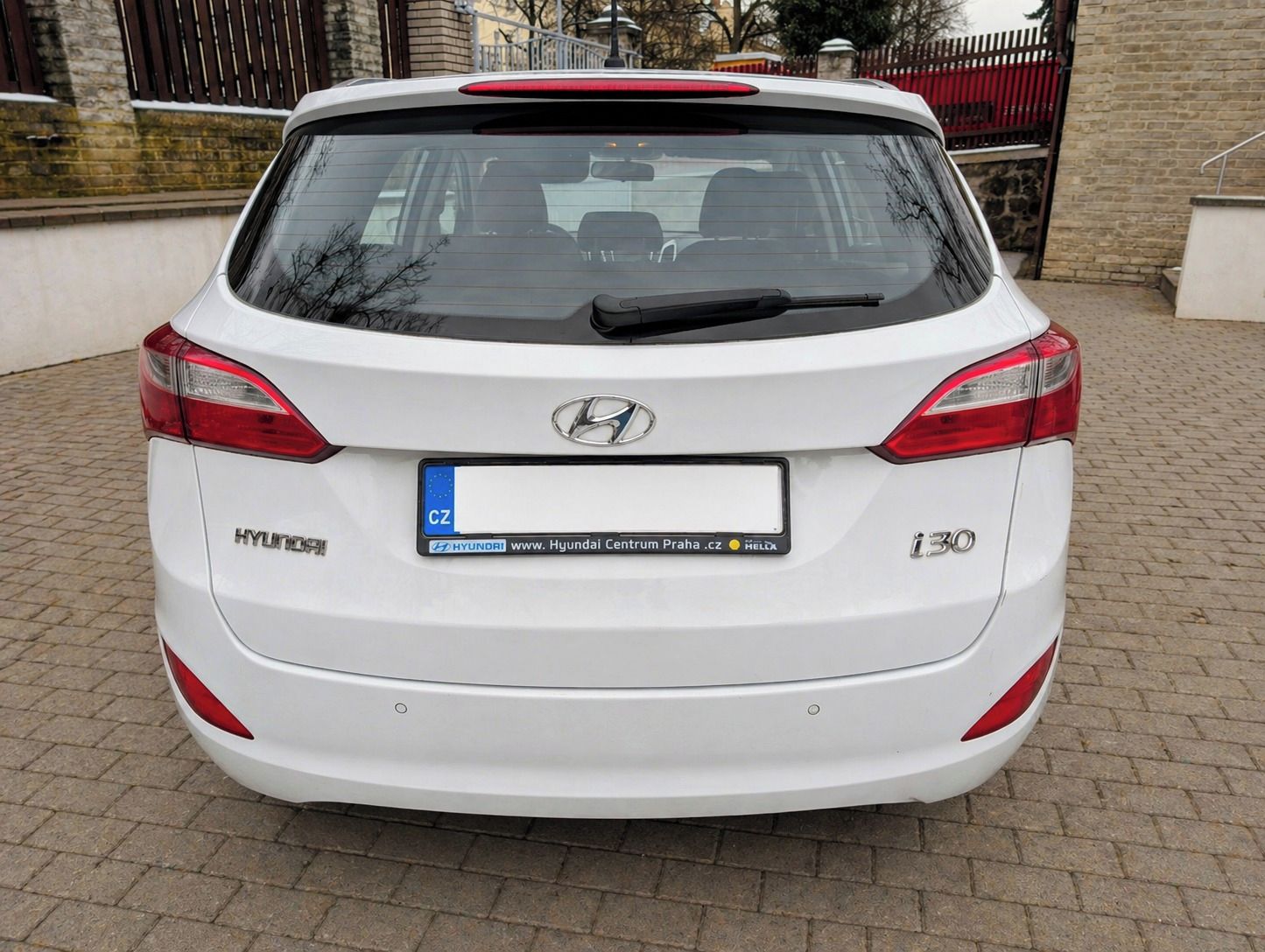 Hyundai i30, Kombi 1.6 CRDi 81 kW, 2016, ČR - fotka 3