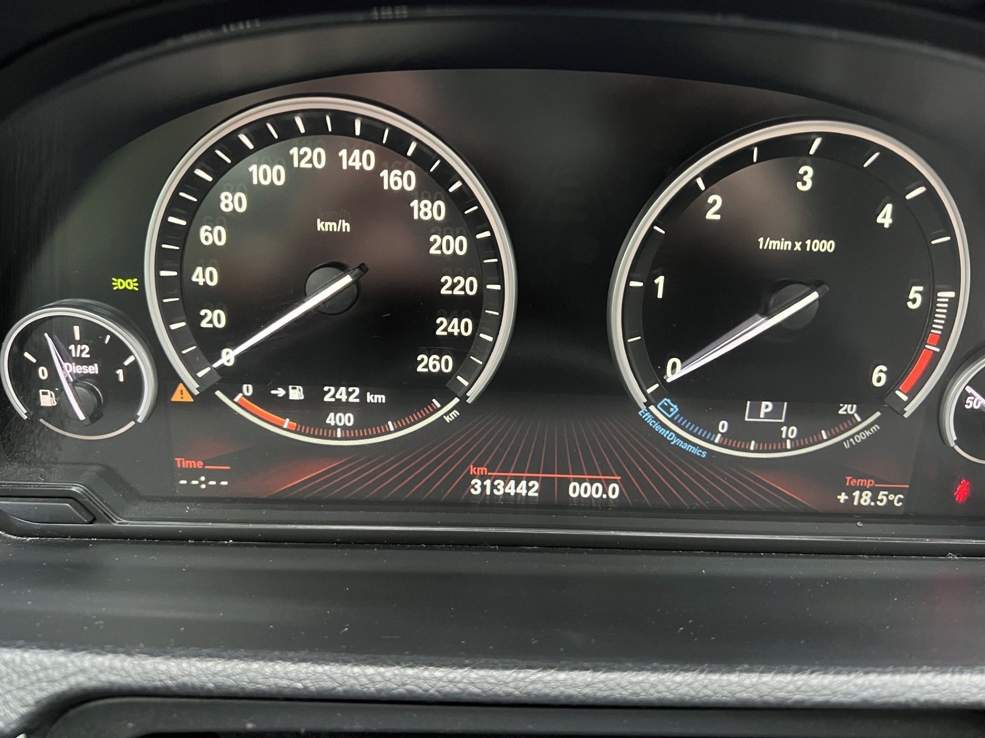BMW Řada 5, BMW 535d x Drive GT - fotka 4