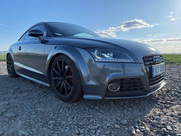 3,2 V6