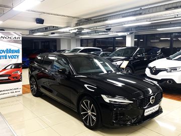 RECHARGE T6, AWD PLUS DARK ČR