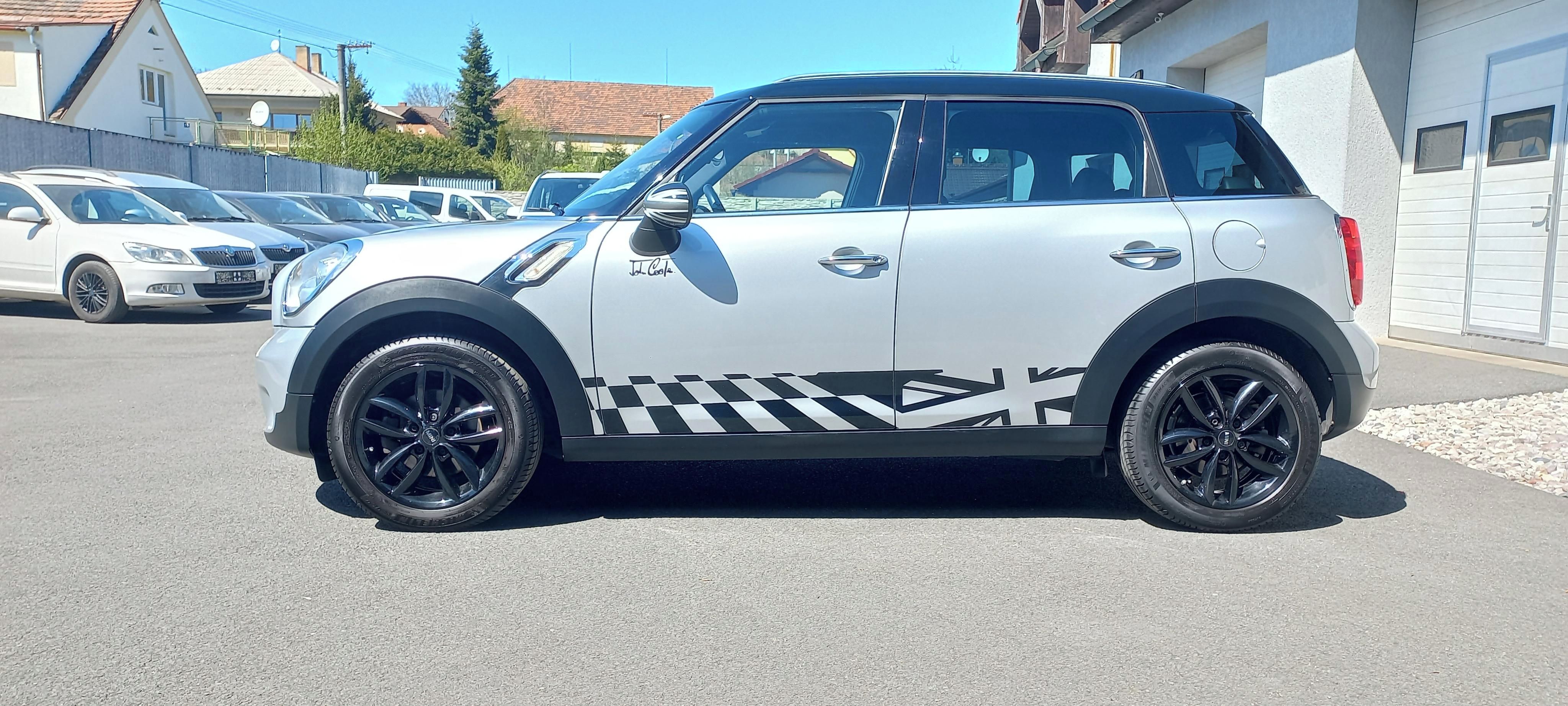 Mini Countryman, 1.6 90 kw John Cooper styling - fotka 2