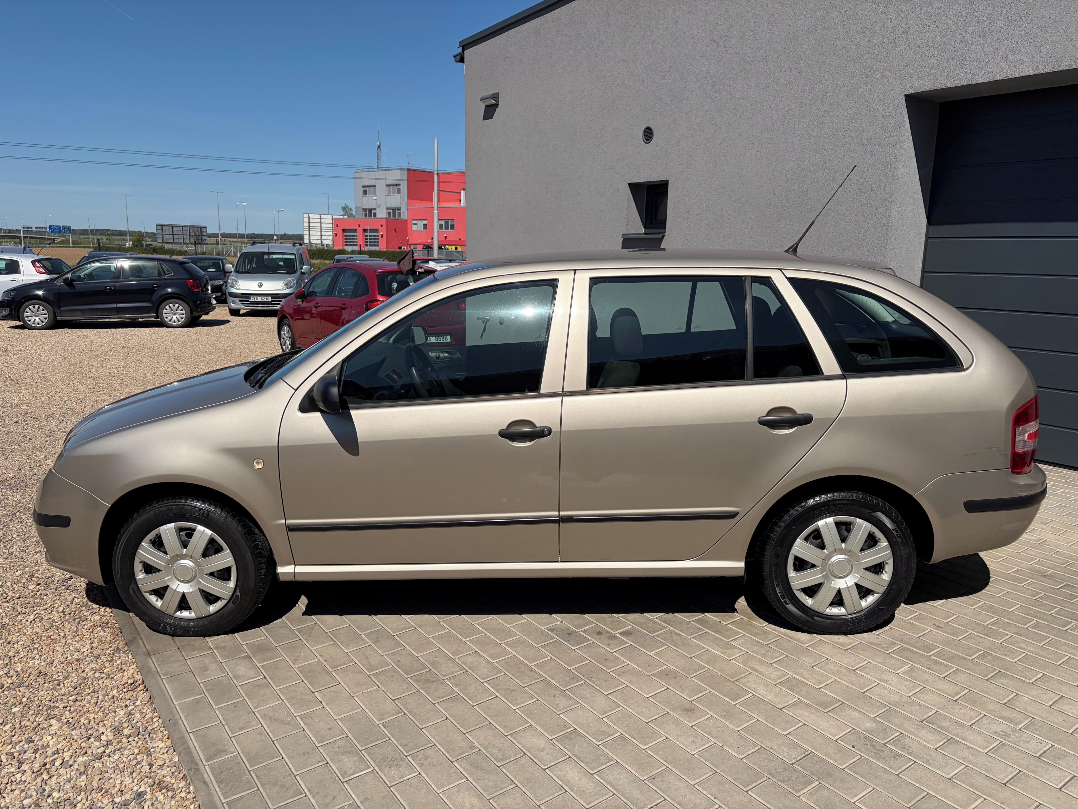 Škoda Fabia, 1.2 HTP 47KW, Klimatizace - fotka 6