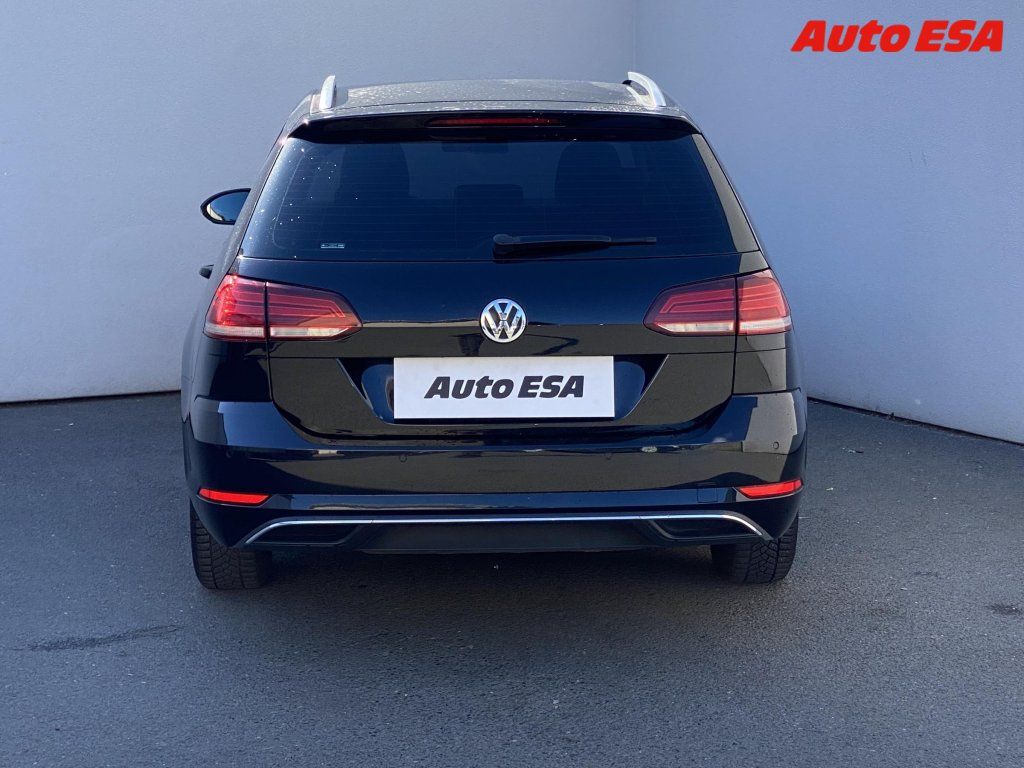 Volkswagen Golf, 1.6TDI,masáž,autoAC - fotka 5
