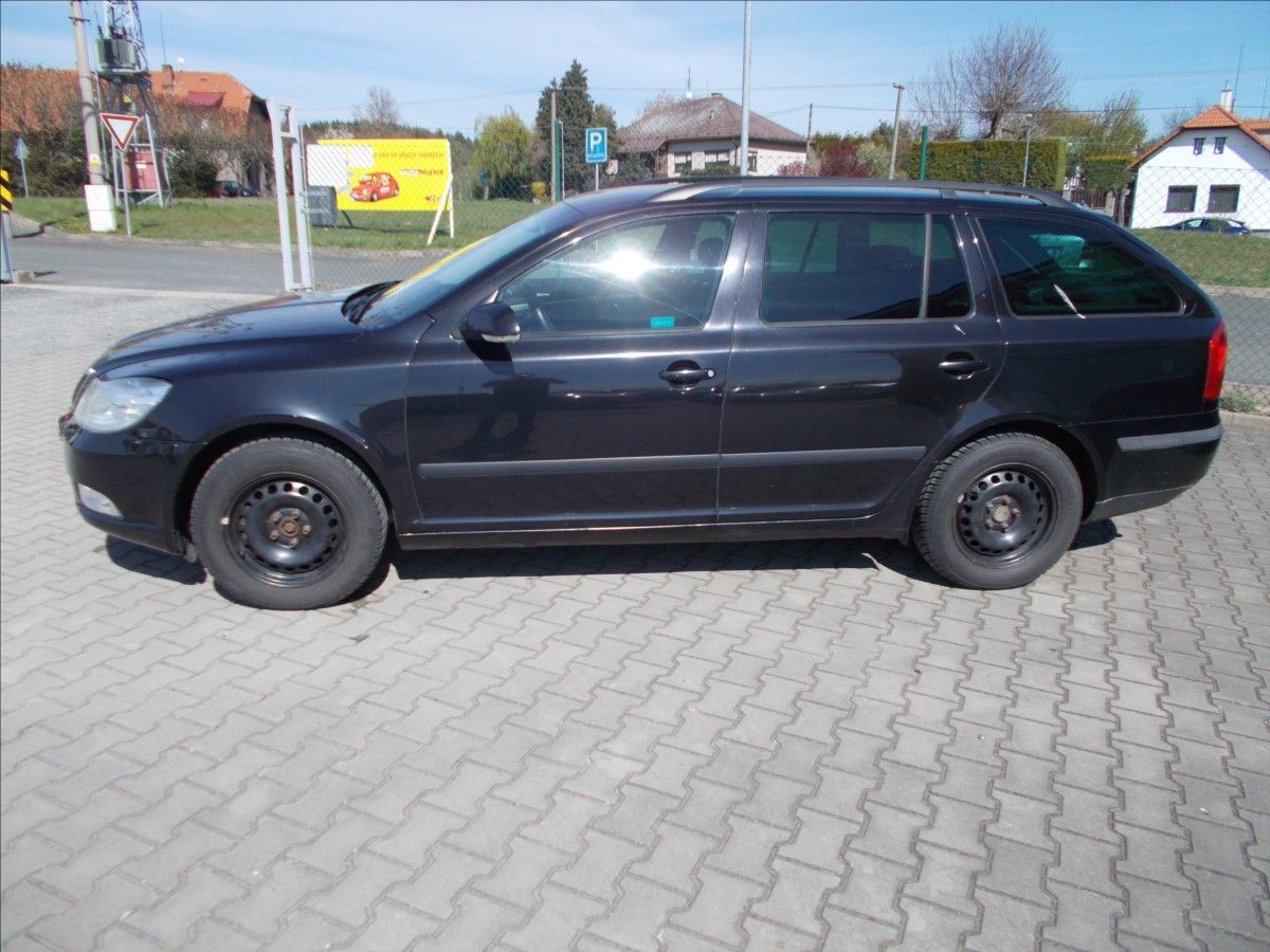Škoda Octavia, 2,0 TDI XENONY NAVIGACE STK 4/ - fotka 5