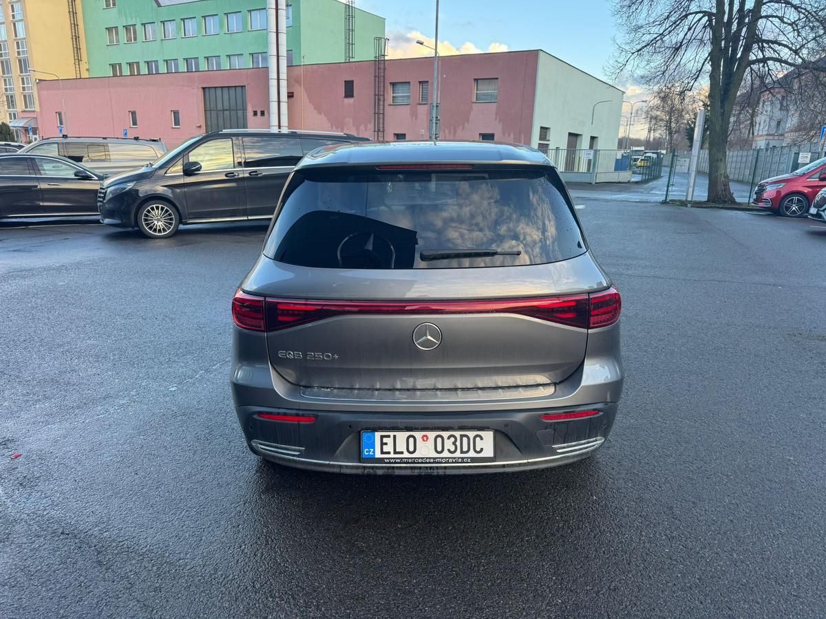 Mercedes-Benz EQB, 250+ - fotka 6