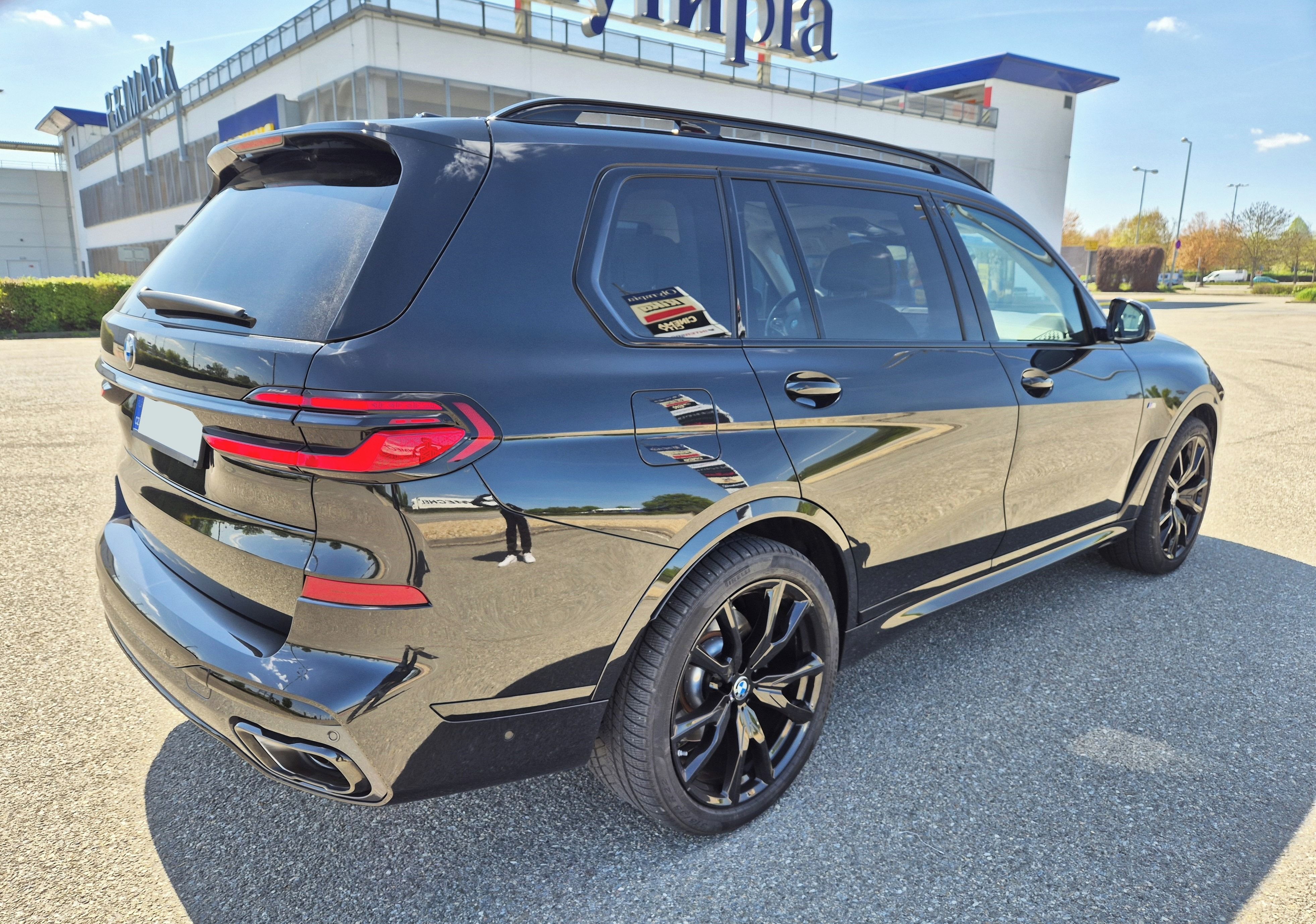 BMW X7, 4.0i 1.MAJ.ČR M PERFORMANCE - fotka 5