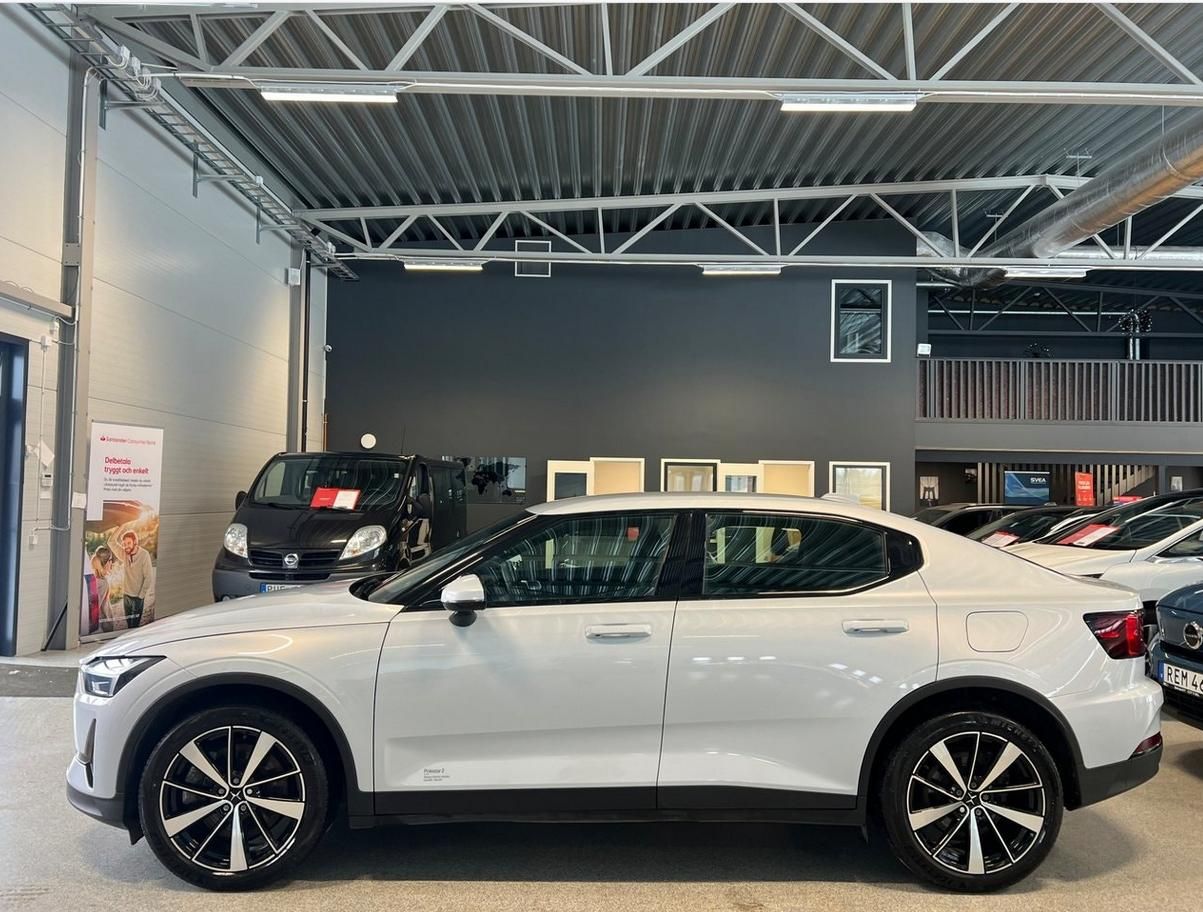 Polestar 2, SR SM 91%SoH park. kamera - fotka 6