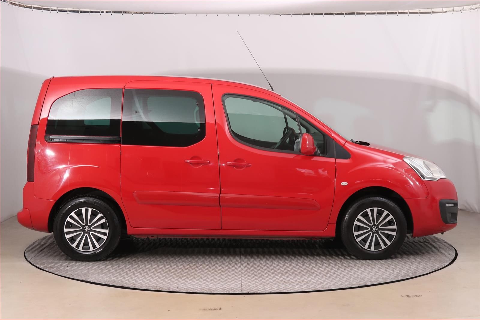 Peugeot Partner, 1.6 BlueHDi, 5Míst, Klima, ČR - fotka 6