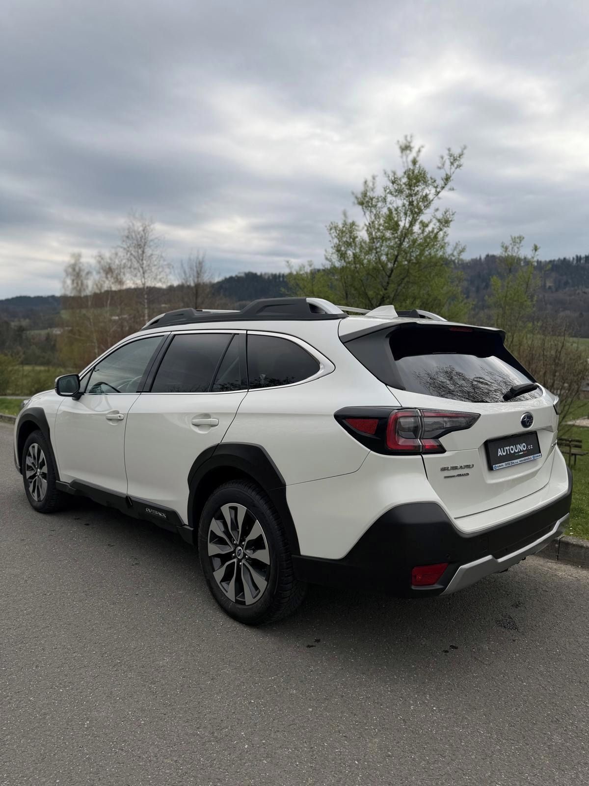 Subaru Outback - fotka 4