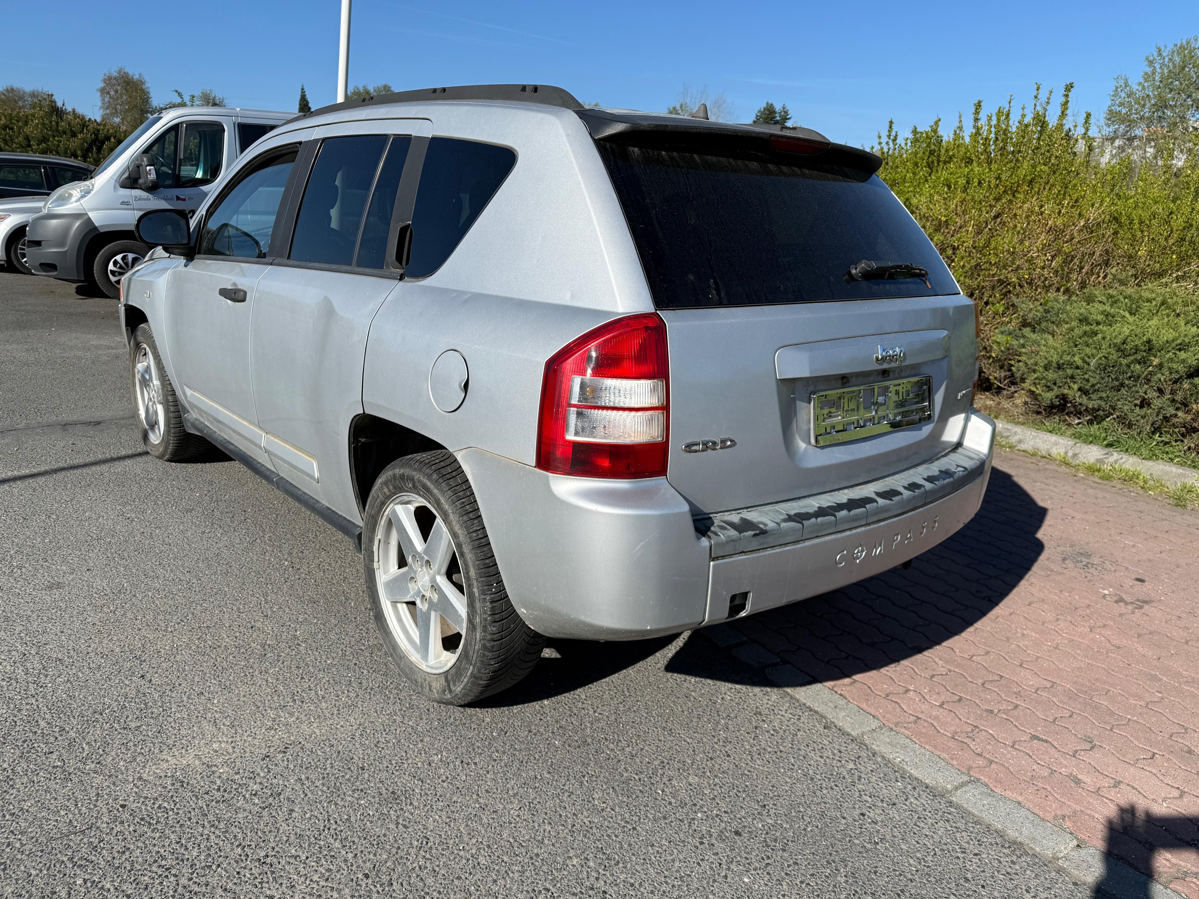 Jeep Compass, Jeep Compass 2,0 CRD 4x4.2008 - fotka 4