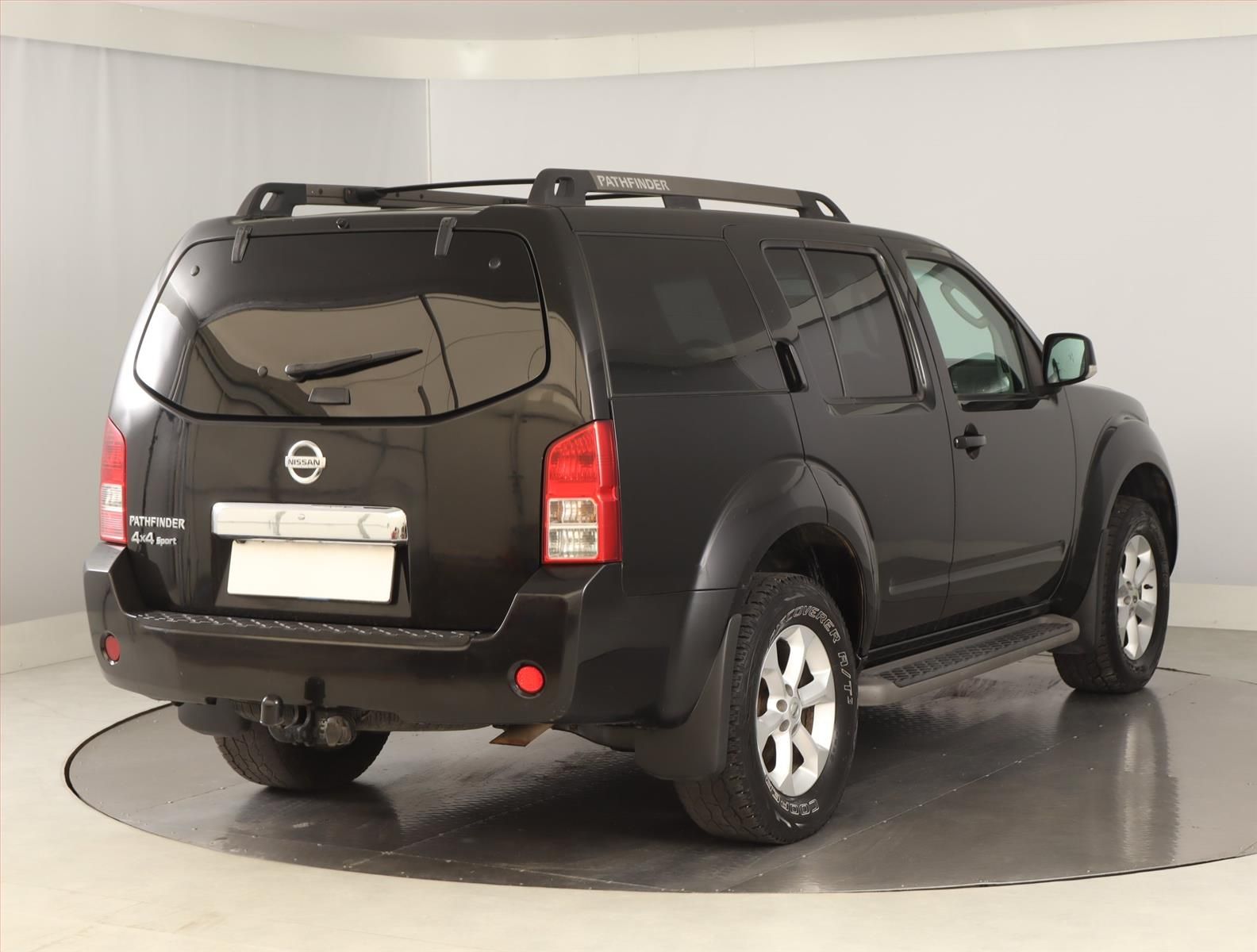 Nissan Pathfinder, 2.5 dCi, 4X4, Automat, Navi - fotka 5