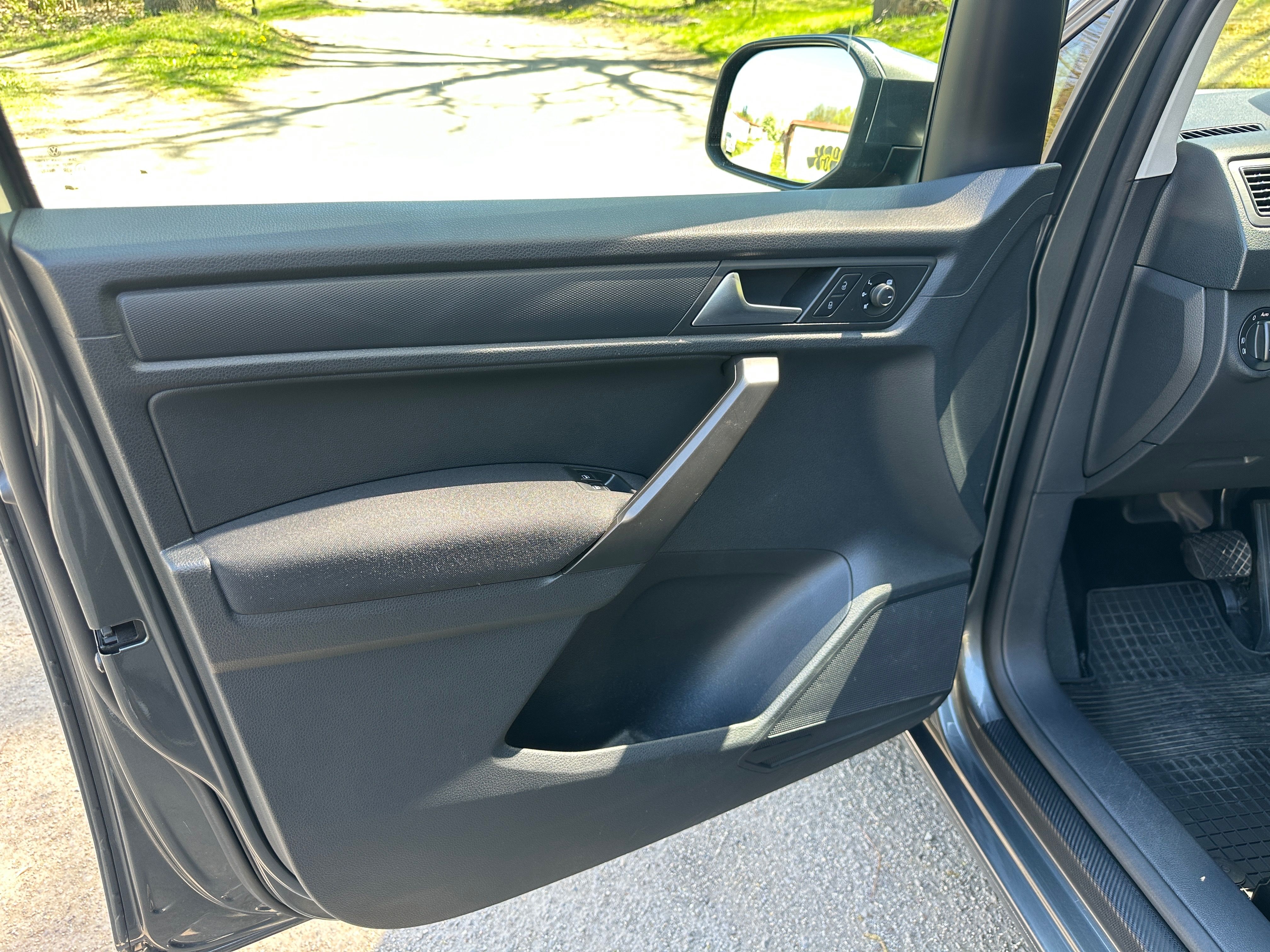 Volkswagen Caddy, 1.4 TSI, 96 kW, Tažné,Top Stav - fotka 4