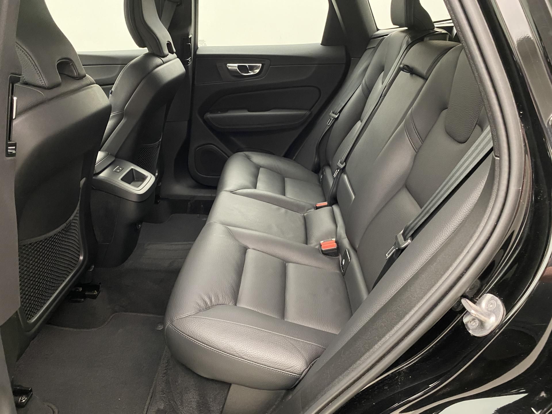Volvo XC60, B4 AWD BRIGHT PLUS AUT - fotka 5