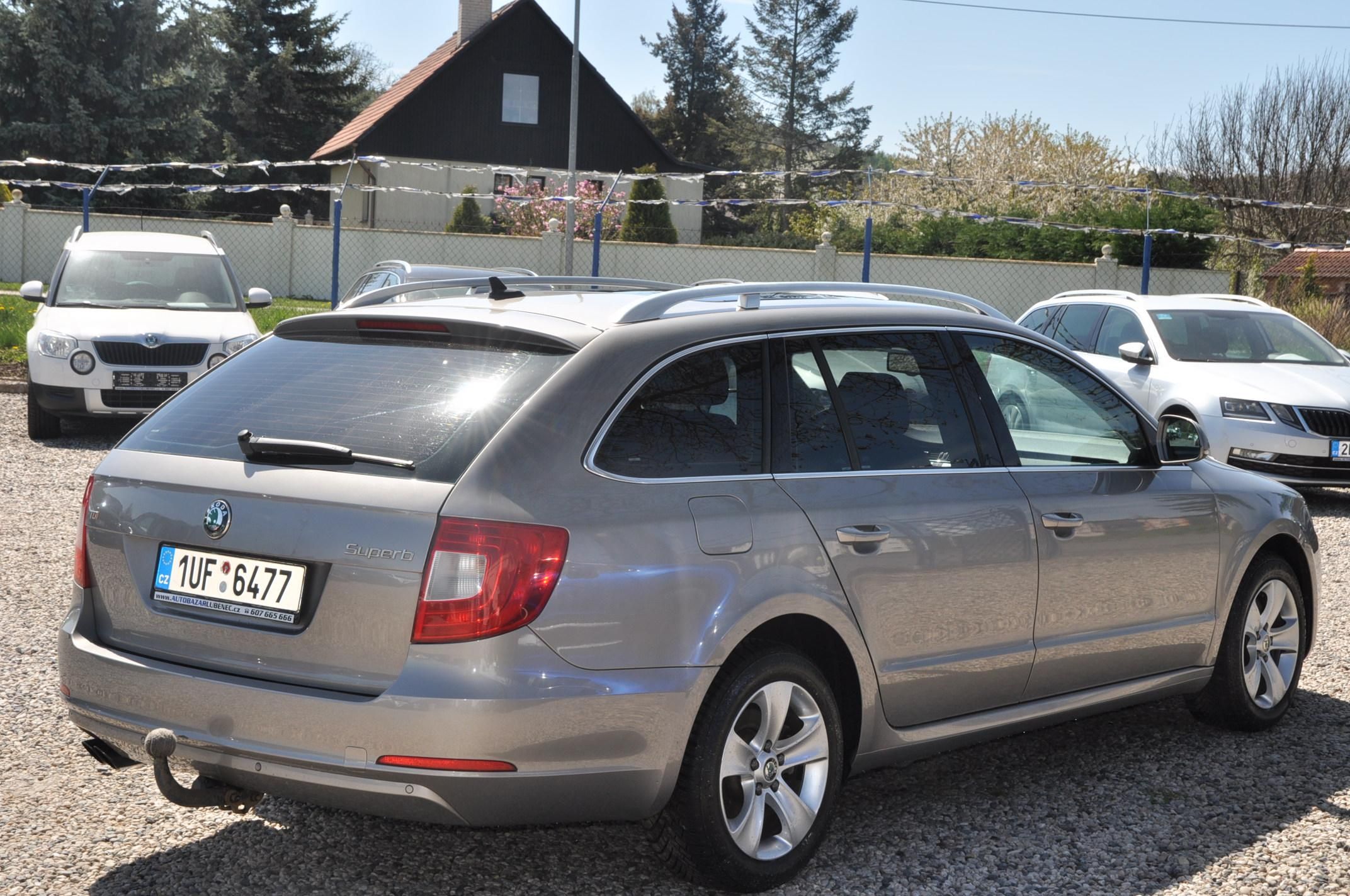 Škoda Superb, II 2.0TDi 103kW KOMBI Panorama - fotka 3