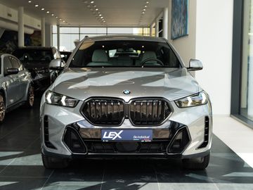 xDrive40i, Tažné, Vzduch.