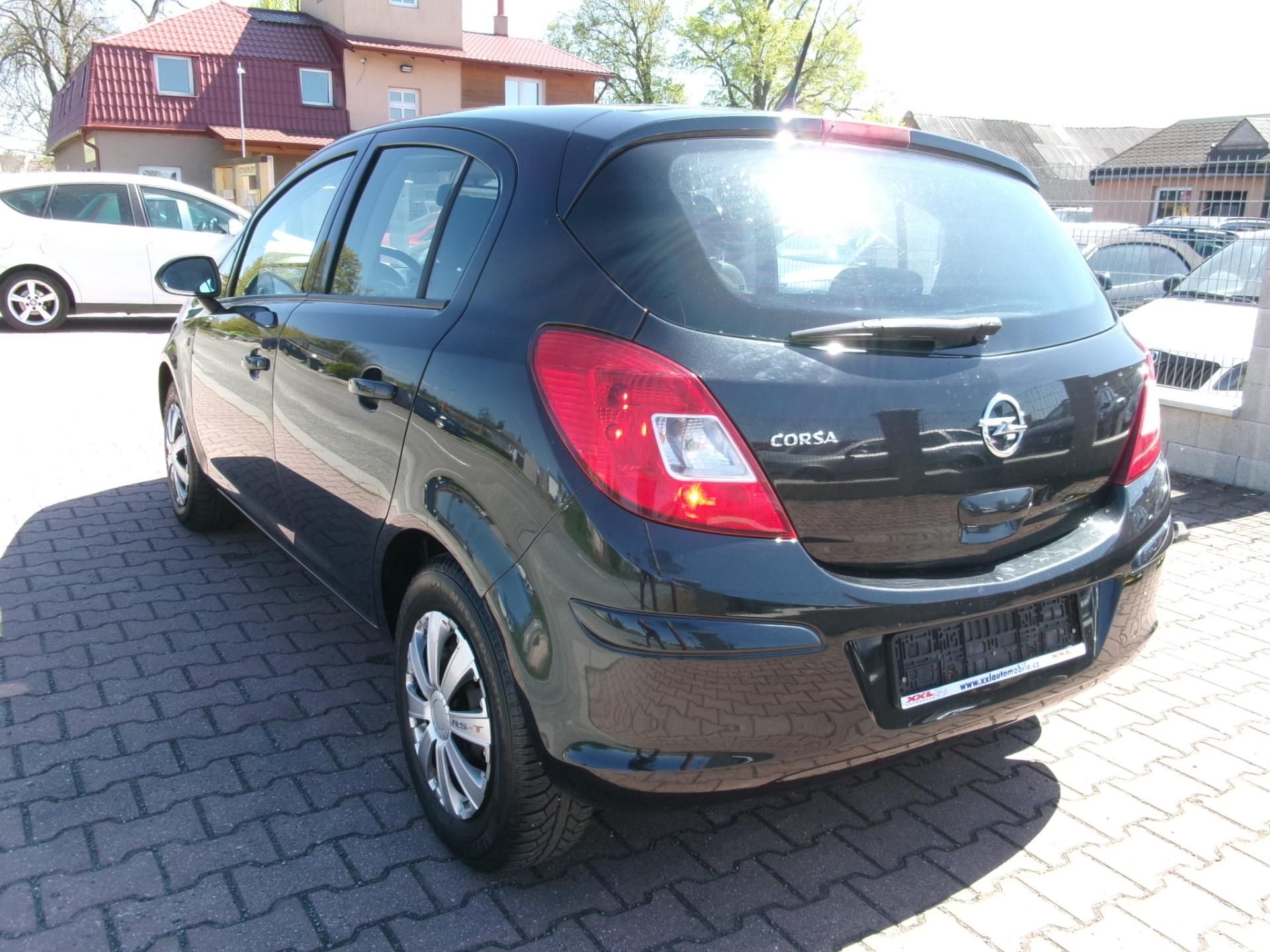 Opel Corsa, 1,2 16V AC BT USB TEMP - fotka 6