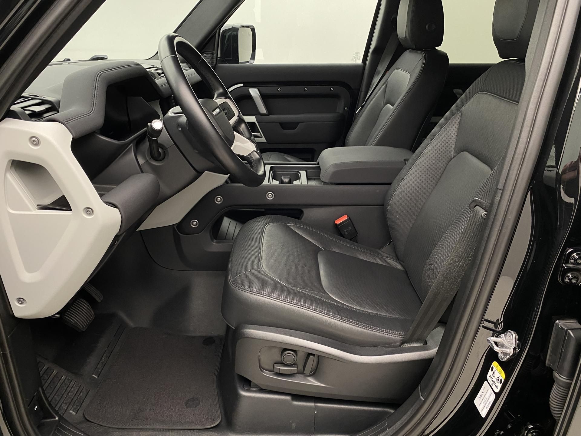 Land Rover Defender, 110 D300 X-DYNAMIC SE AWD AUT - fotka 3